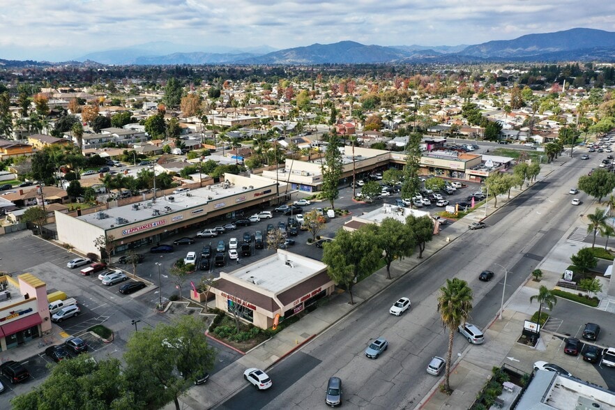 719-753 Indian Hill Blvd, Pomona, CA for lease - Building Photo - Image 2 of 5