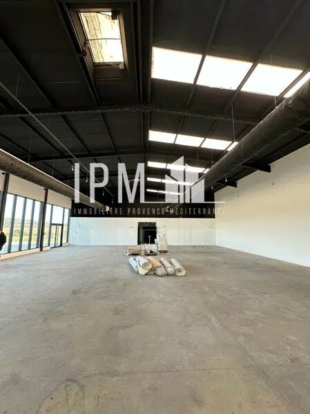 Flex in Lançon-Provence for lease Interior Photo- Image 1 of 7