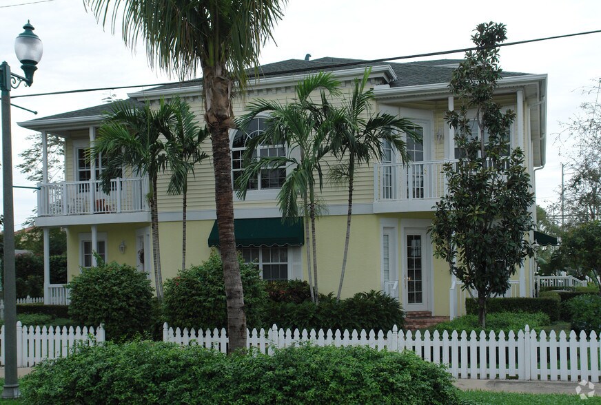 150 N Swinton Ave, Delray Beach, FL à louer - Photo du bâtiment - Image 2 de 17