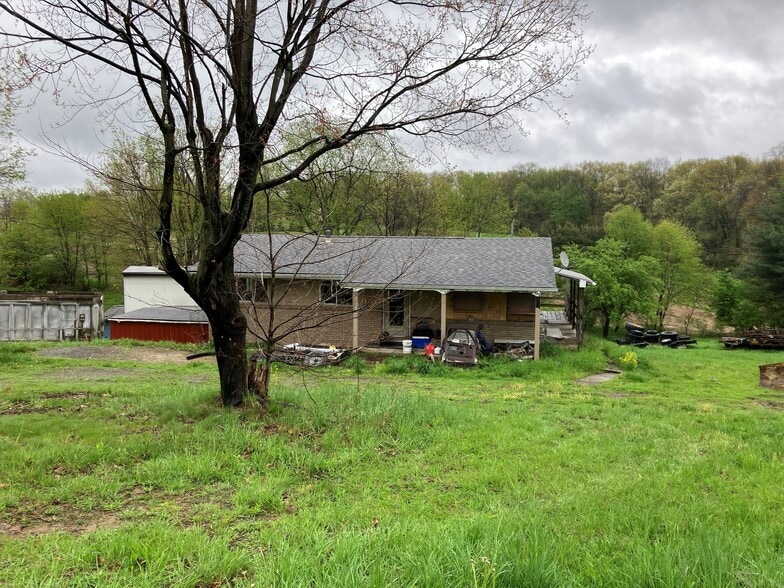 119 Reed Rd, Fenelton, PA for sale - Primary Photo - Image 1 of 8