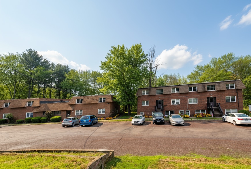 10-20 Dorm Dr, Hurleyville, NY for sale - Building Photo - Image 2 of 9