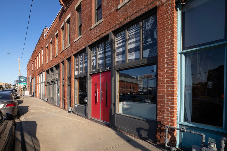 331 Southwest Blvd, Kansas City, MO for lease - Building Photo - Image 2 of 12