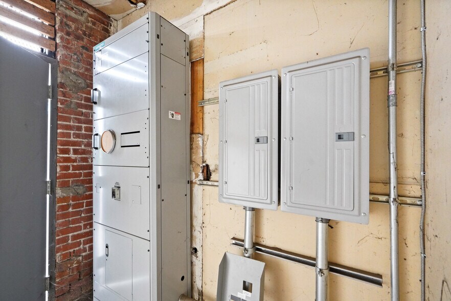 741 E Compton Blvd, Compton, CA à louer - Photo intérieure - Image 3 de 18