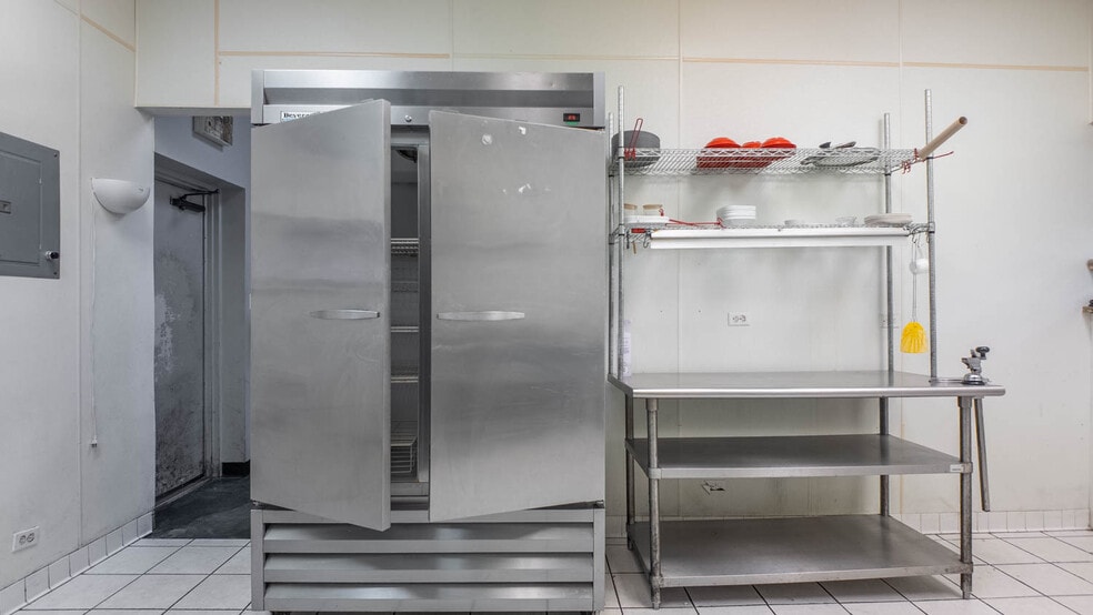 746 US-63 Hwy, Mammoth Spring, AR à vendre - Photo du bâtiment - Image 3 de 48