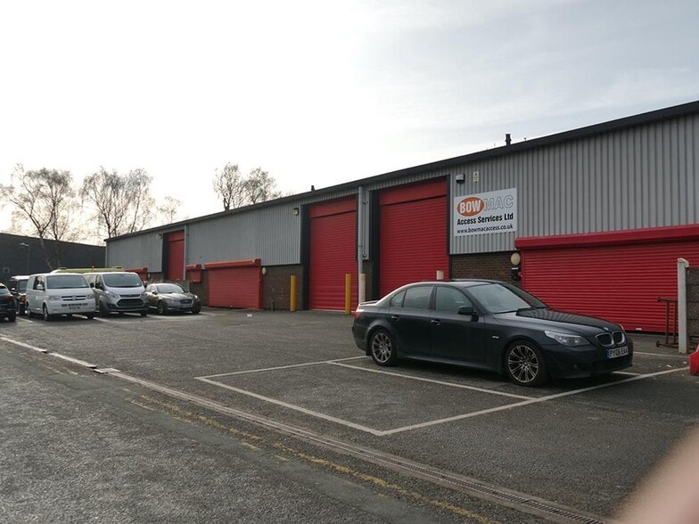 8 & 10 Grisedale Rd, Old Hall Industrial Estate Road, Wirral for lease - Building Photo - Image 3 of 5