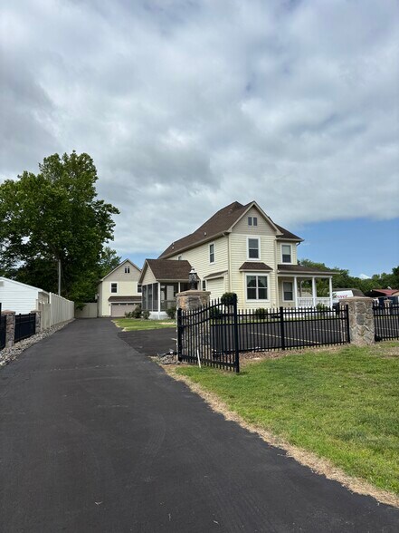 28795 Old Village rd, Mechanicsville, MD à louer - Photo du bâtiment - Image 2 de 45