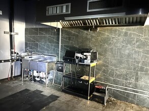 1775 Flatbush Ave, Brooklyn, NY à louer Photo du bâtiment- Image 2 de 5