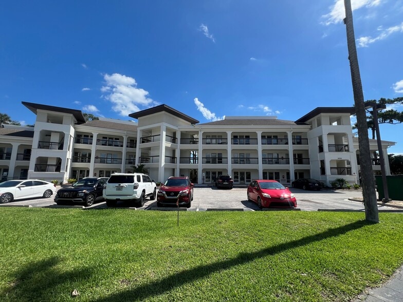2000 - 2310 Sawgrass Village Dr, Ponte Vedra Beach, FL for lease - Building Photo - Image 2 of 7