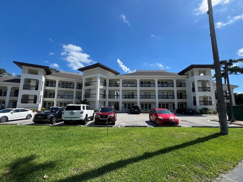 2000 - 2310 Sawgrass Village Dr, Ponte Vedra Beach, FL à louer - Photo du bâtiment - Image 2 de 7