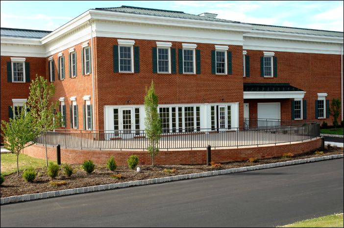 23 Royal Rd, Flemington, NJ à louer - Photo du bâtiment - Image 3 de 8