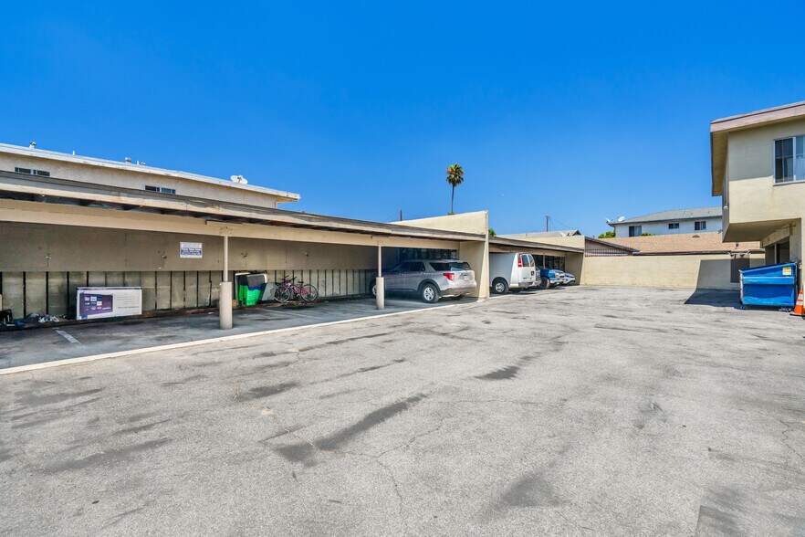 327 Stepney St, Inglewood, CA à vendre - Photo du bâtiment - Image 3 de 12