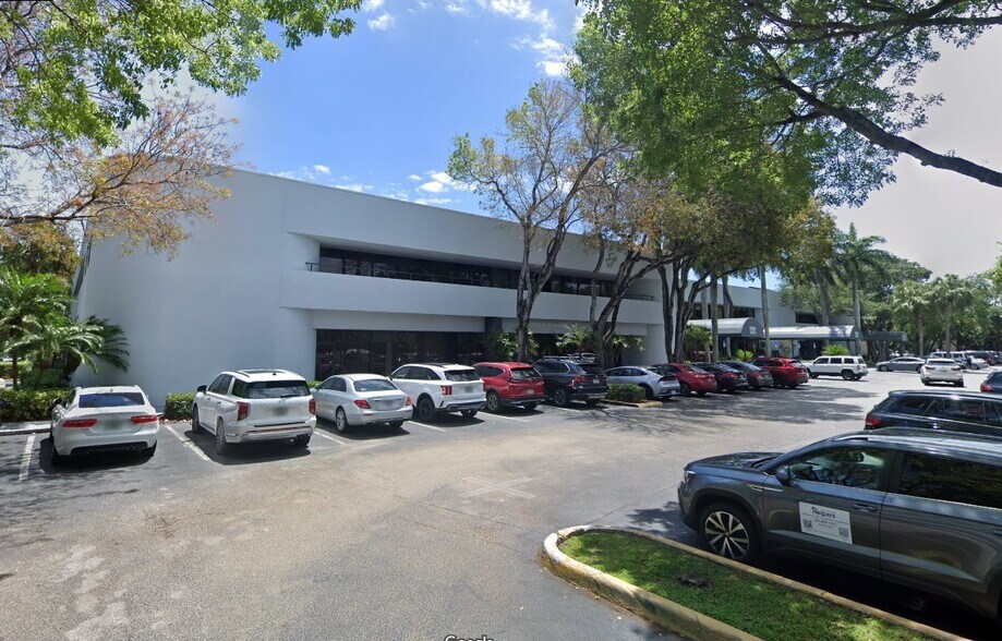 2900 N Military Trl, Boca Raton, FL à vendre - Photo du bâtiment - Image 2 de 46