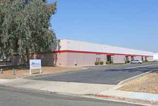 Plus de détails pour 8200-8228 W Doe Ave, Visalia, CA - Industriel à louer