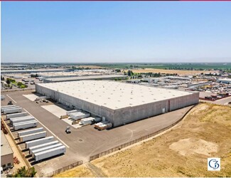 Plus de détails pour 501 E Whitmore Ave, Modesto, CA - Industriel/Logistique à louer