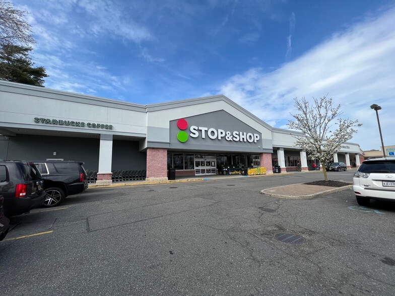 905-951 Atlantic Ave, Baldwin, NY for lease - Building Photo - Image 3 of 6