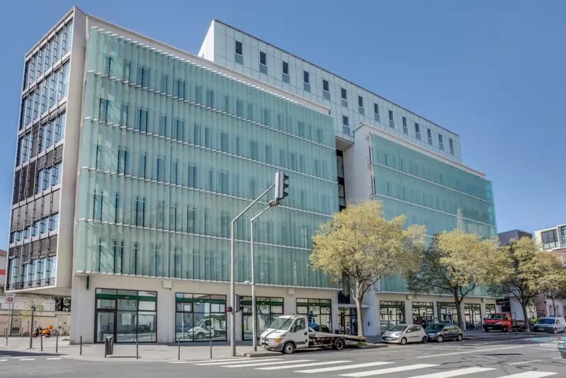 210 Avenue Jean Jaurès, Lyon à louer - Photo du bâtiment - Image 2 de 11