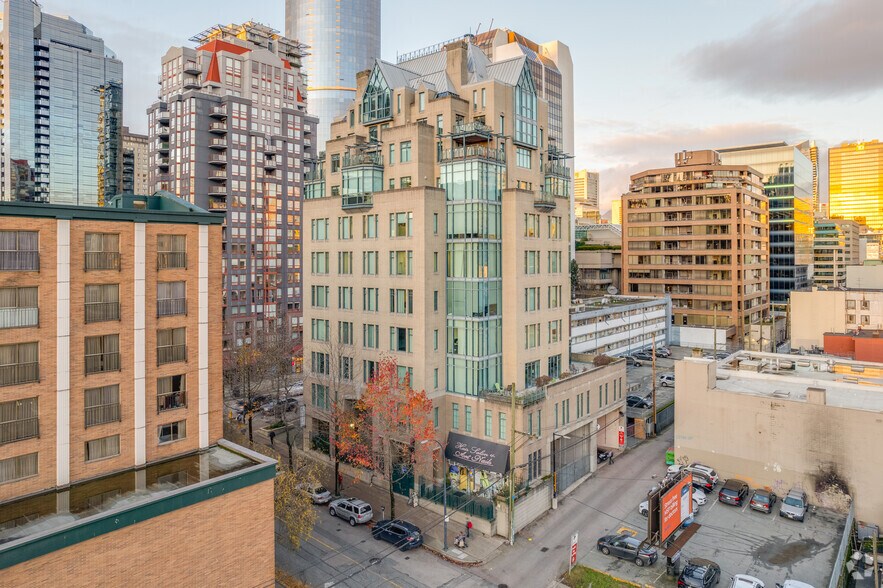 1080 Howe St, Vancouver, BC à louer - Photo du bâtiment - Image 1 de 6
