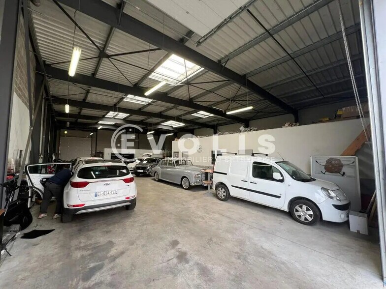 Rue Louis Braille, Bourgoin-Jallieu à louer - Photo du bâtiment - Image 3 de 17