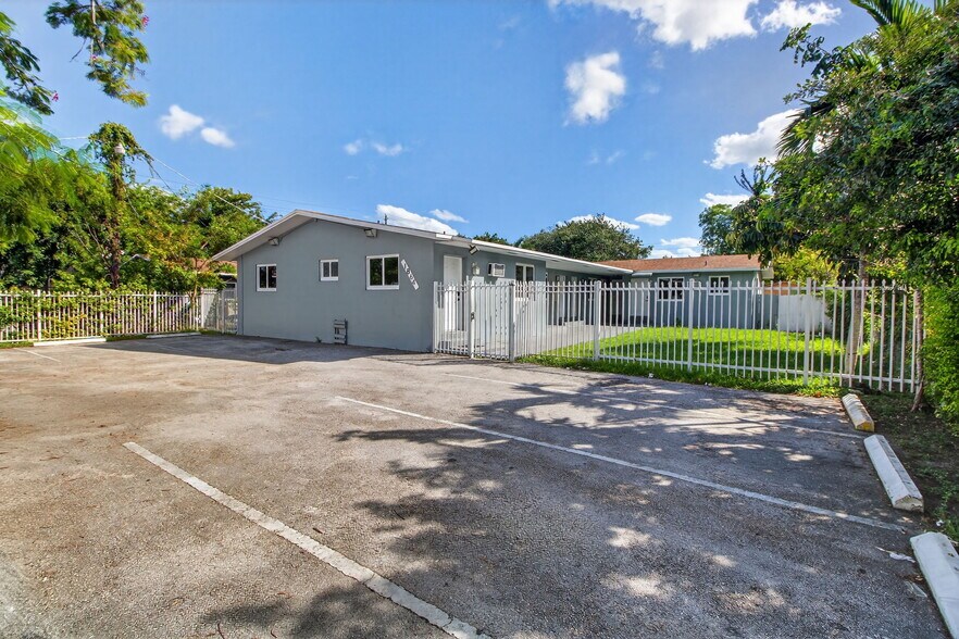 1864 NW 28th St, Miami, FL à vendre - Photo du bâtiment - Image 1 de 22