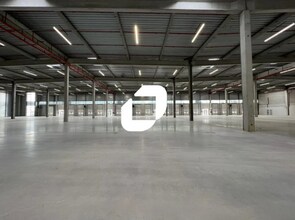 Industrial in Lieusaint for lease Interior Photo- Image 2 of 2