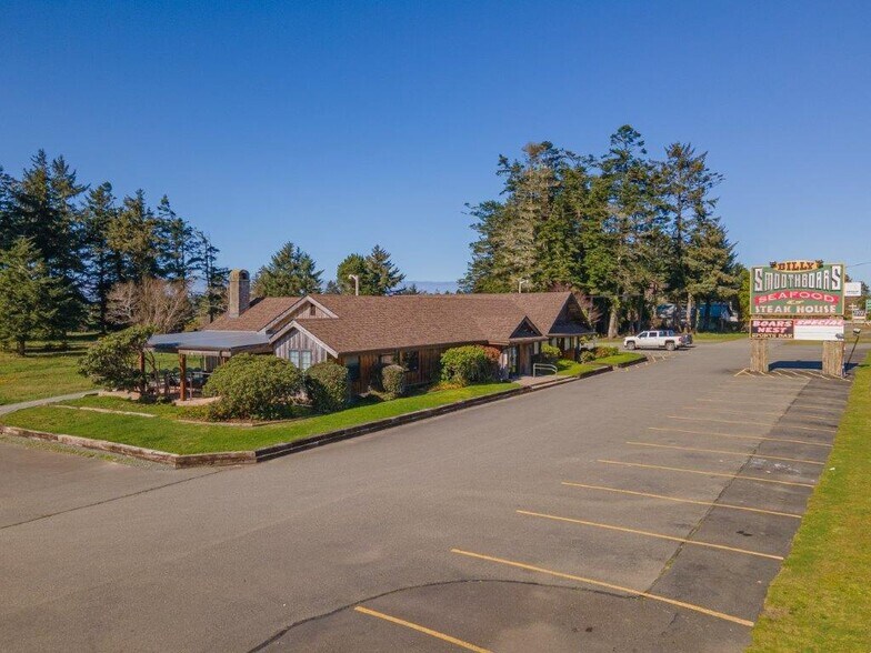 3030 Oregon Ave, Bandon, OR à vendre - Photo du bâtiment - Image 1 de 79