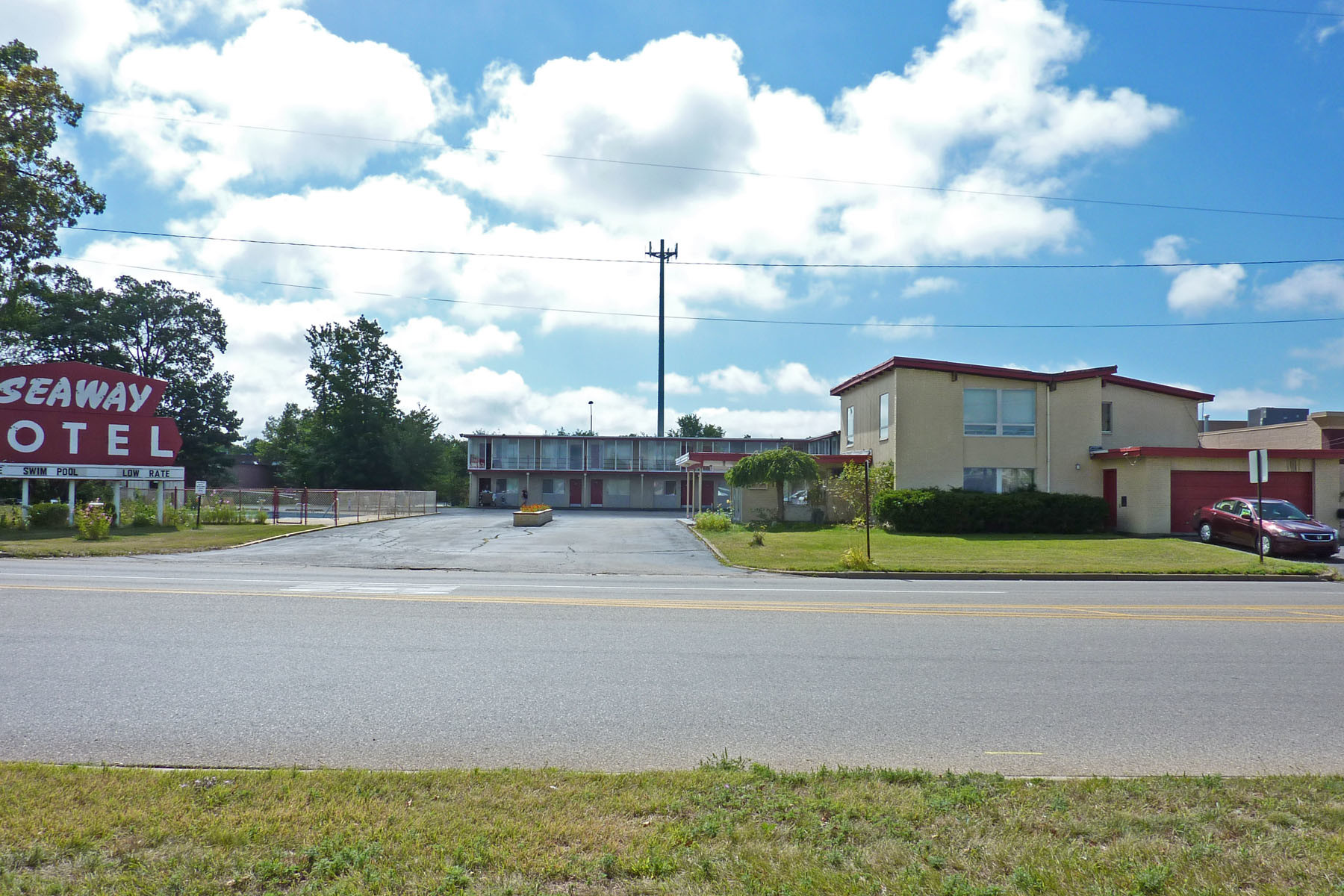 631 W Norton Ave, Norton Shores, MI for sale Building Photo- Image 1 of 1