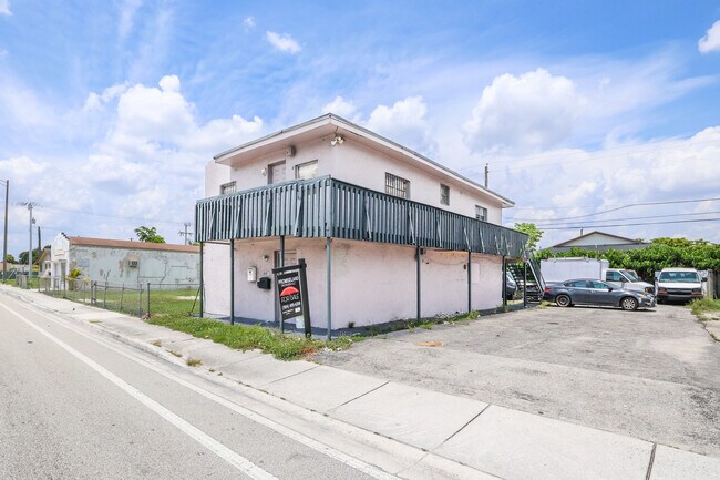 Plus de détails pour 5631 Pembroke Rd, Hollywood, FL - Flex à vendre