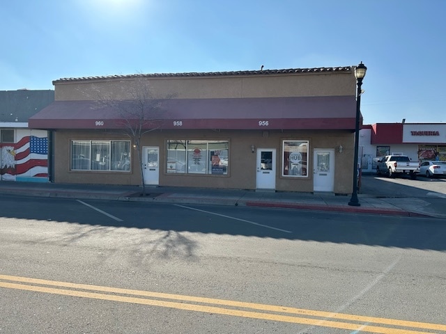 958 O St, Firebaugh, CA à louer - Photo du bâtiment - Image 3 de 4