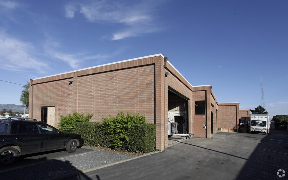 450 Lakeville St, Petaluma, CA for lease - Building Photo - Image 3 of 12