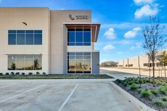 AW Grimes Blvd, Round Rock, TX for lease Building Photo- Image 1 of 14