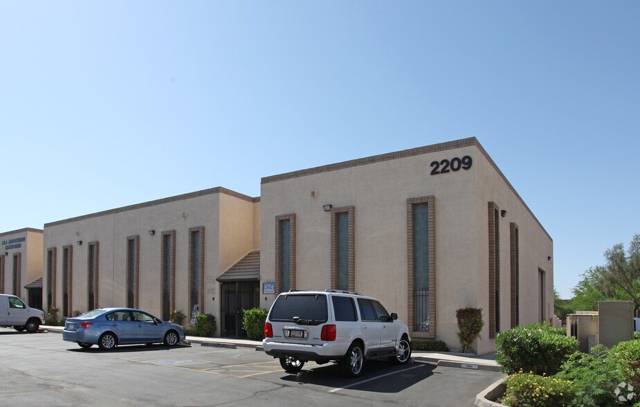 2209 W Melinda Ln, Phoenix, AZ à louer - Photo principale - Image 1 de 3