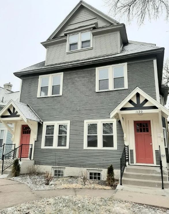 1118 & 1120 26th St, Des Moines portfolio of 2 properties for sale on LoopNet.ca Primary Photo- Image 1 of 6