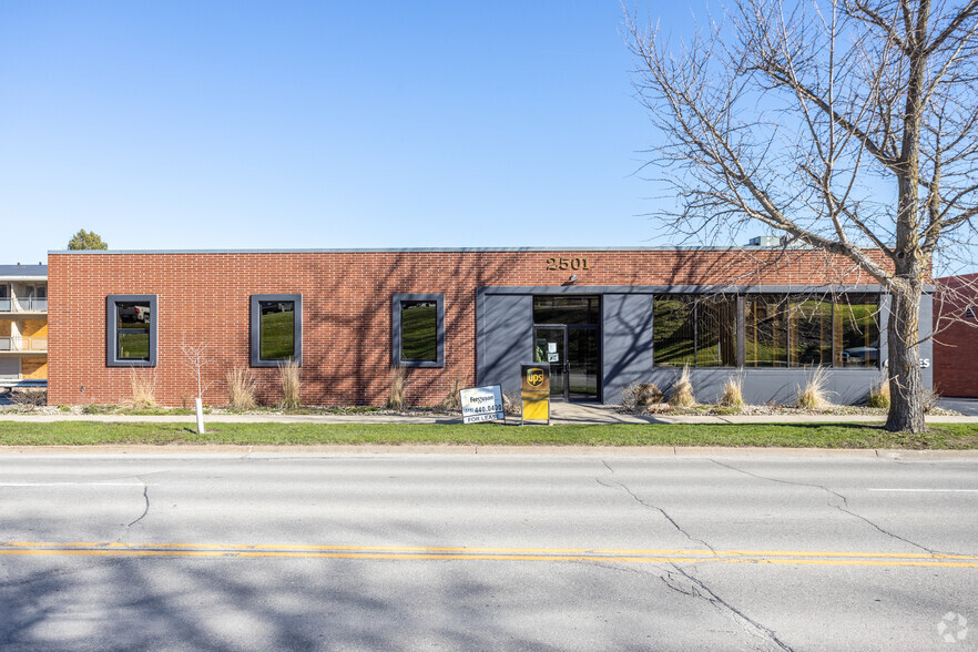 2501 Grand Ave, Des Moines, IA for lease - Building Photo - Image 3 of 5