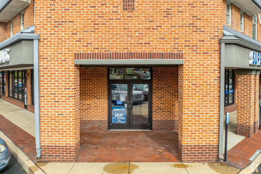 795 E Lancaster Ave, Villanova, PA à louer - Photo du bâtiment - Image 3 de 5