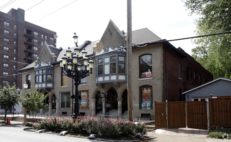 333-339 N Euclid Ave, Saint Louis, MO à louer - Photo du bâtiment - Image 2 de 8