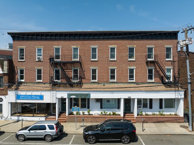 Plus de détails pour 103-107 S Tyson Ave, Floral Park, NY - Multi-résidentiel à vendre