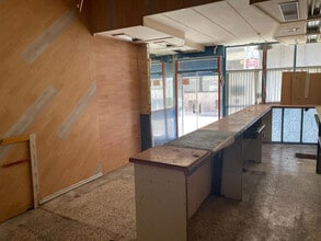 Retail in Madrid, Madrid for lease Interior Photo- Image 2 of 8