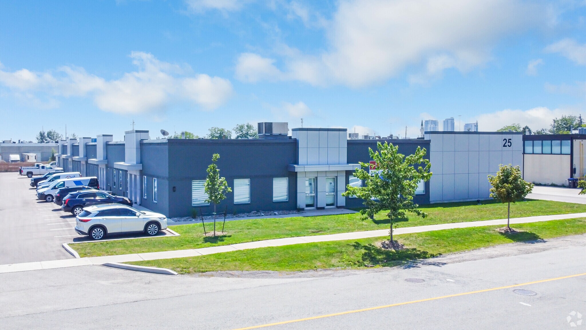 25 Coronet Rd, Toronto, ON à vendre Photo principale- Image 1 de 1