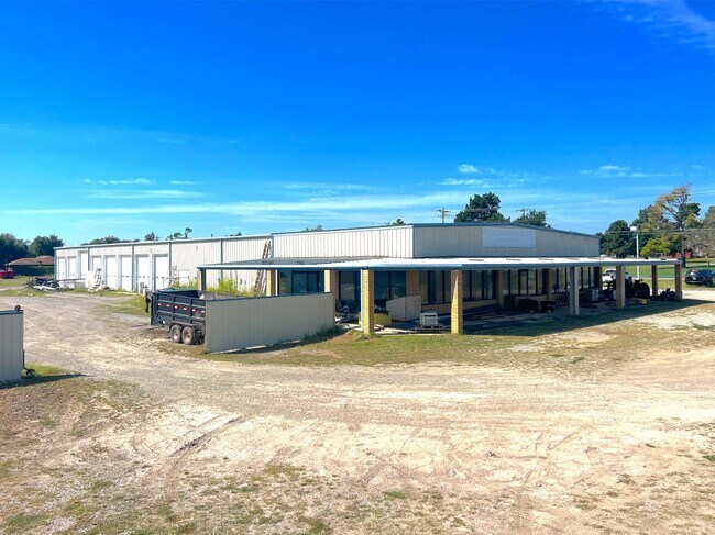 Plus de détails pour 209 S Country Club Rd, Anadarko, OK - Industriel à vendre
