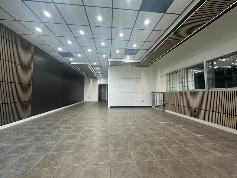 10416 116 Av, Grande Prairie, AB à louer - Photo du bâtiment - Image 3 de 6