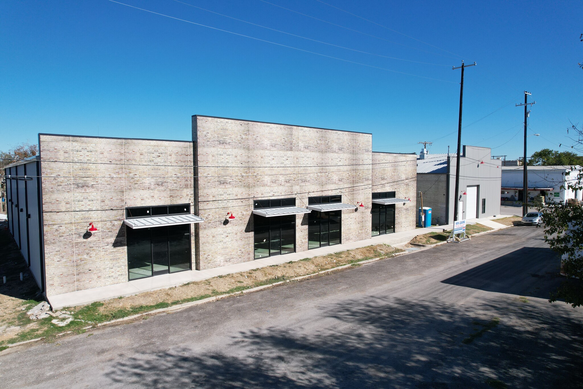 202 W 1st St, Taylor, TX for lease Building Photo- Image 1 of 33