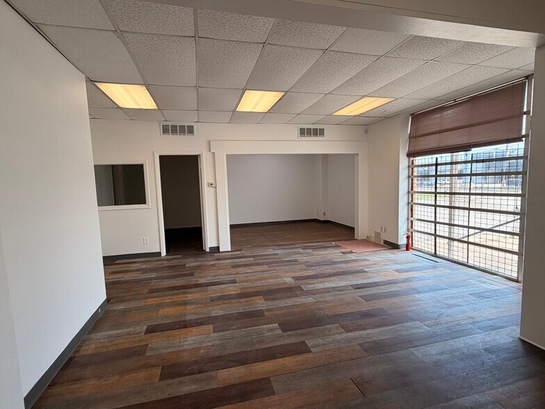 2611 Irving Blvd, Dallas, TX à louer - Hall d’entrée - Image 2 de 16