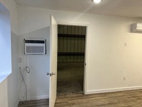 2621 NE 9th Ave, Cape Coral, FL for lease Interior Photo- Image 2 of 7