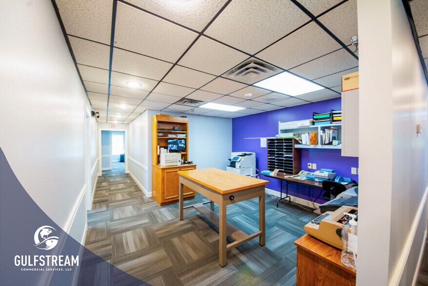 3001 Taylor Springs Dr, Louisville, KY à louer - Photo du bâtiment - Image 2 de 25