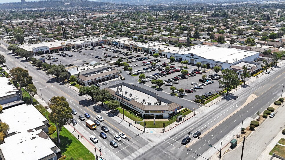 1200-1314 W Francisquito Ave, West Covina, CA à louer - Photo du bâtiment - Image 1 de 9