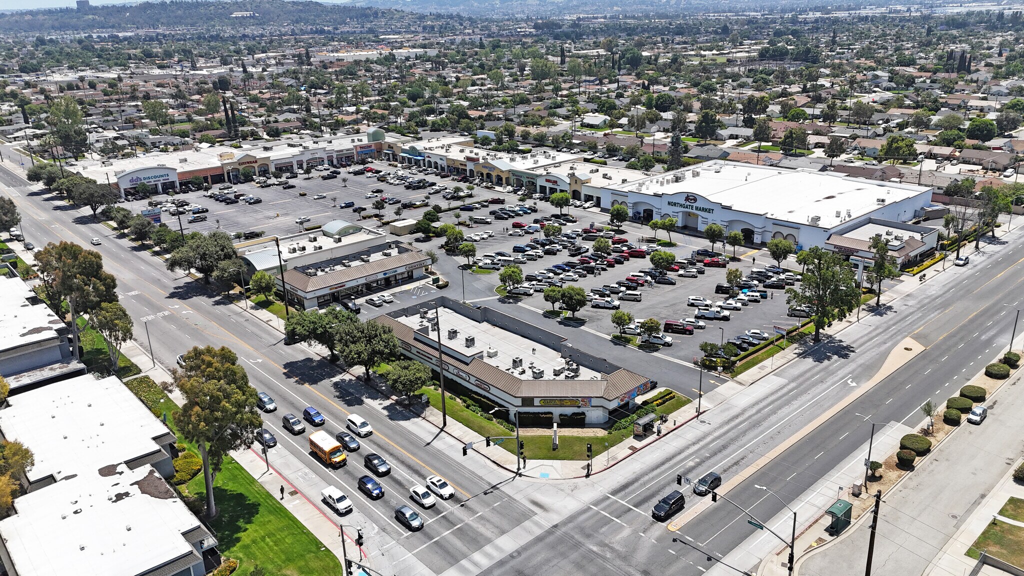 1200-1314 W Francisquito Ave, West Covina, CA à louer Photo du bâtiment- Image 1 de 10
