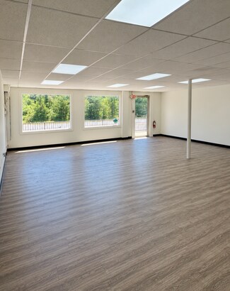 Plus de détails pour 7300 Beulah St, Alexandria, VA - Commerce de détail à louer