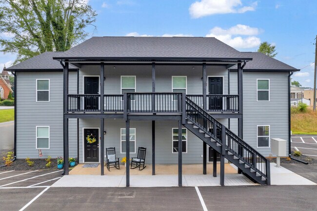 Plus de détails pour 339 Gainesville St, Carnesville, GA - Multi-résidentiel à vendre