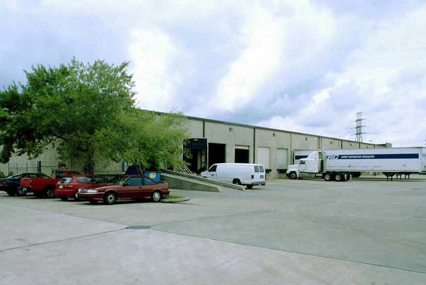 1926 Rankin Rd, Houston, TX for lease - Primary Photo - Image 1 of 3