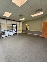 1650 Liberty Dr, Thomasville, NC for lease Interior Photo- Image 2 of 6